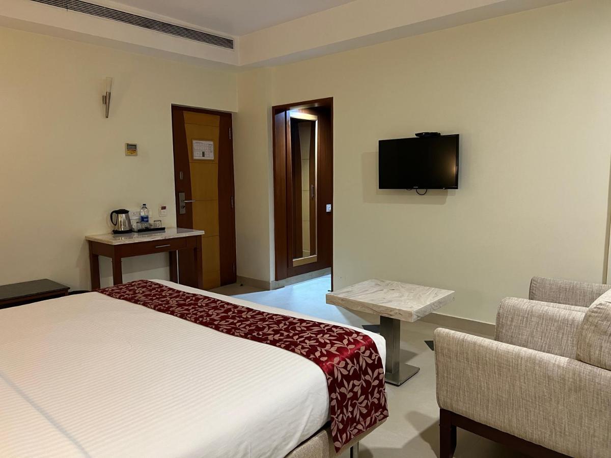 Anukulas Residency - Vellore Ngoại thất bức ảnh