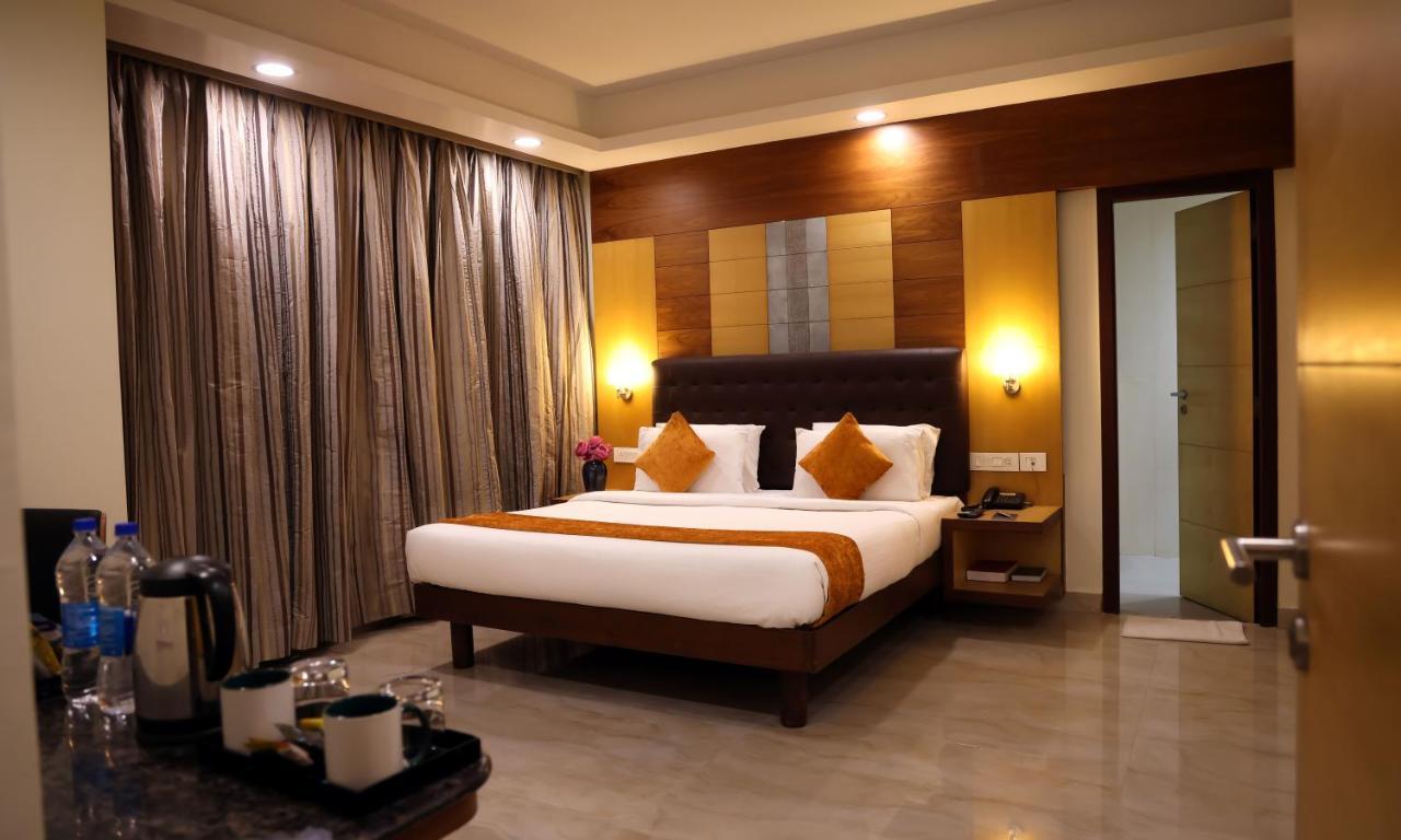 Anukulas Residency - Vellore Ngoại thất bức ảnh