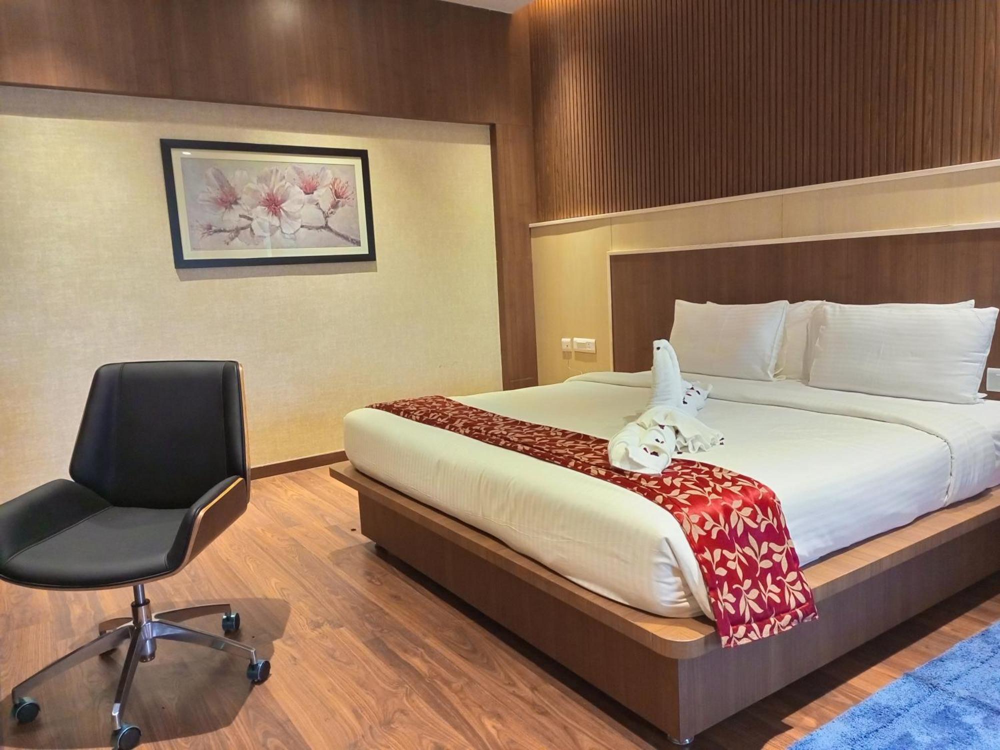 Anukulas Residency - Vellore Ngoại thất bức ảnh