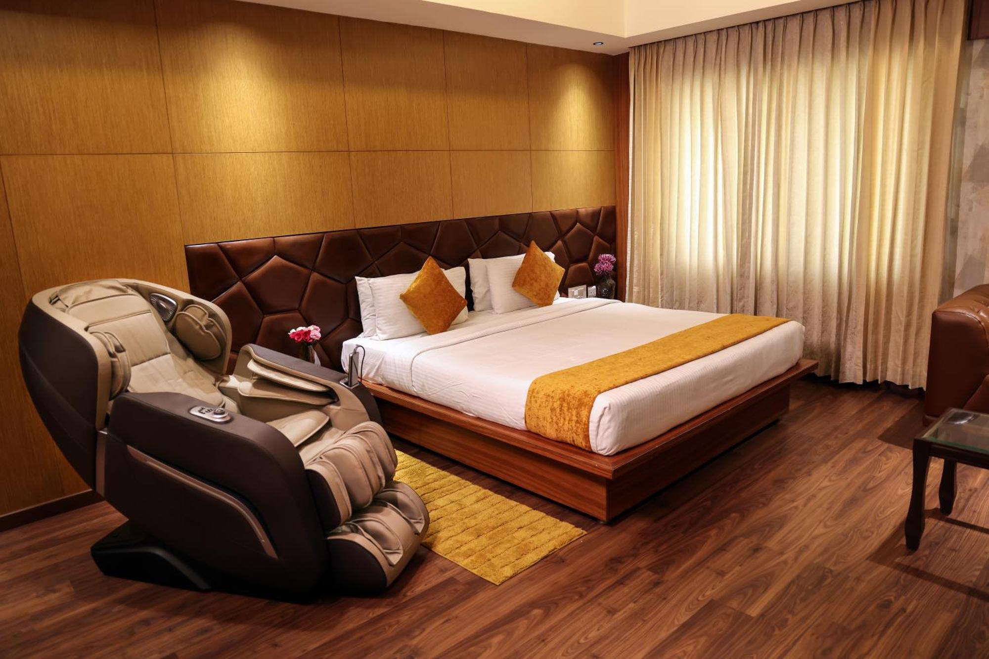 Anukulas Residency - Vellore Ngoại thất bức ảnh