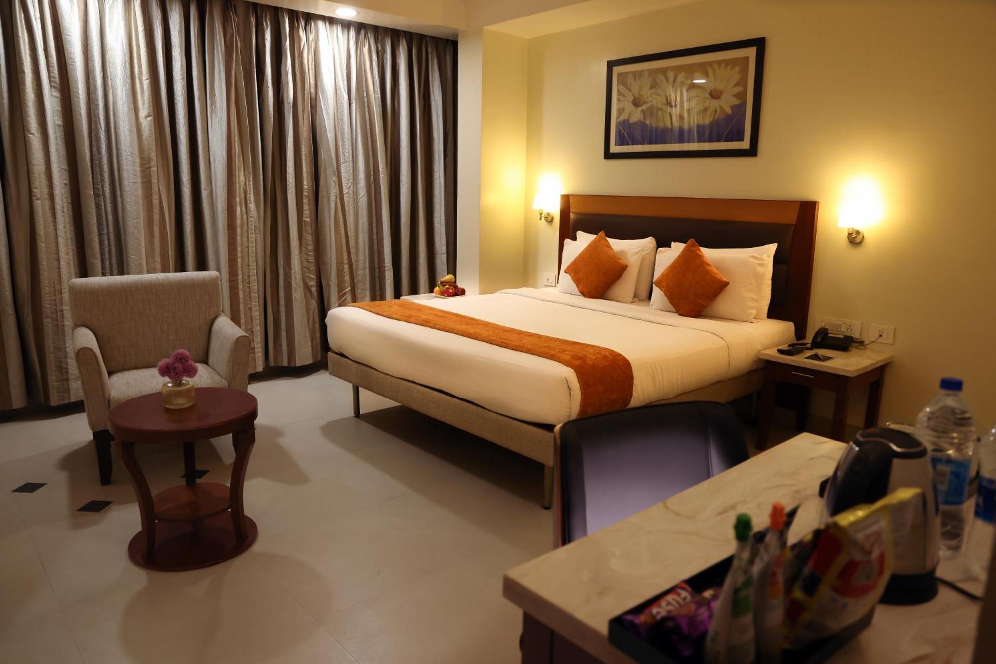 Anukulas Residency - Vellore Ngoại thất bức ảnh
